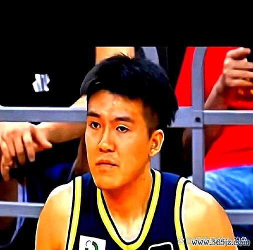 黄荣奇砍下20分广东力克吉林 孙铭徽21分广厦不敌山西