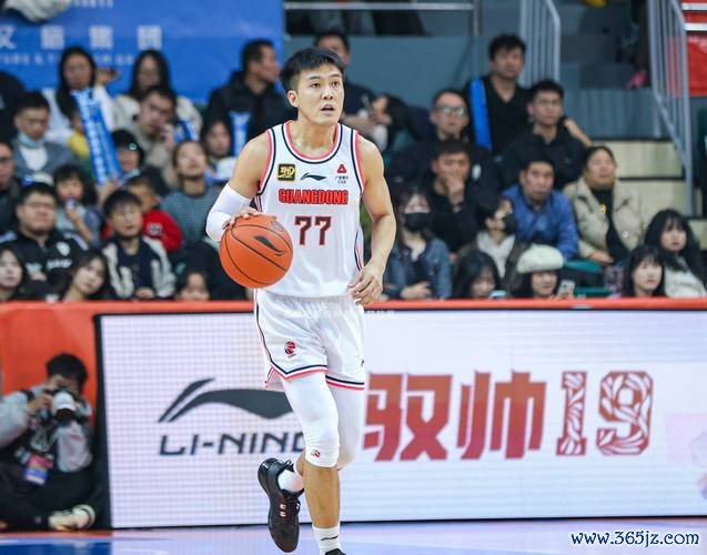 黄荣奇砍下20分广东力克吉林 孙铭徽21分广厦不敌山西