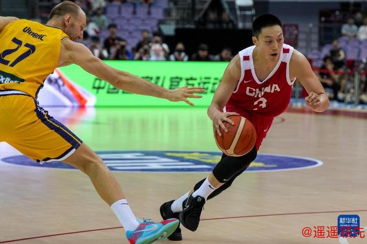 上海媒体质疑郭士强用人，球迷点赞高诗岩表现，胡明轩状态不佳