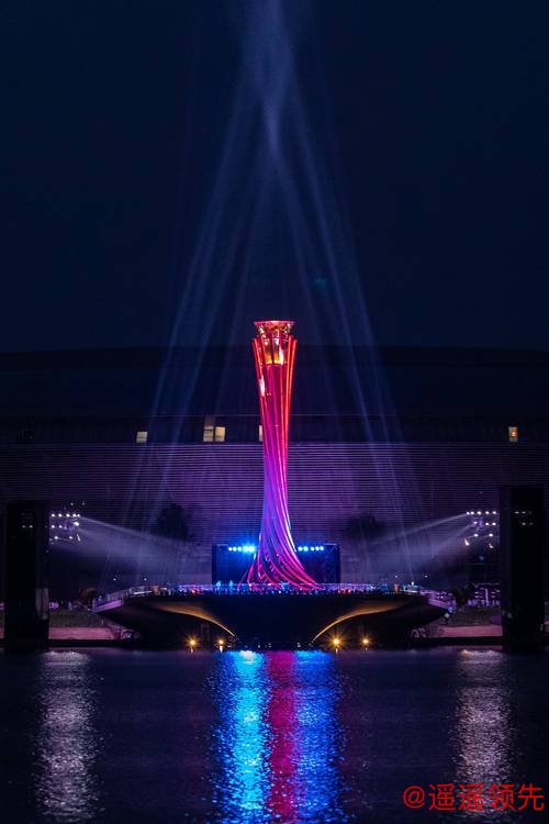 探访成都大运会火炬塔点燃背后的秘密